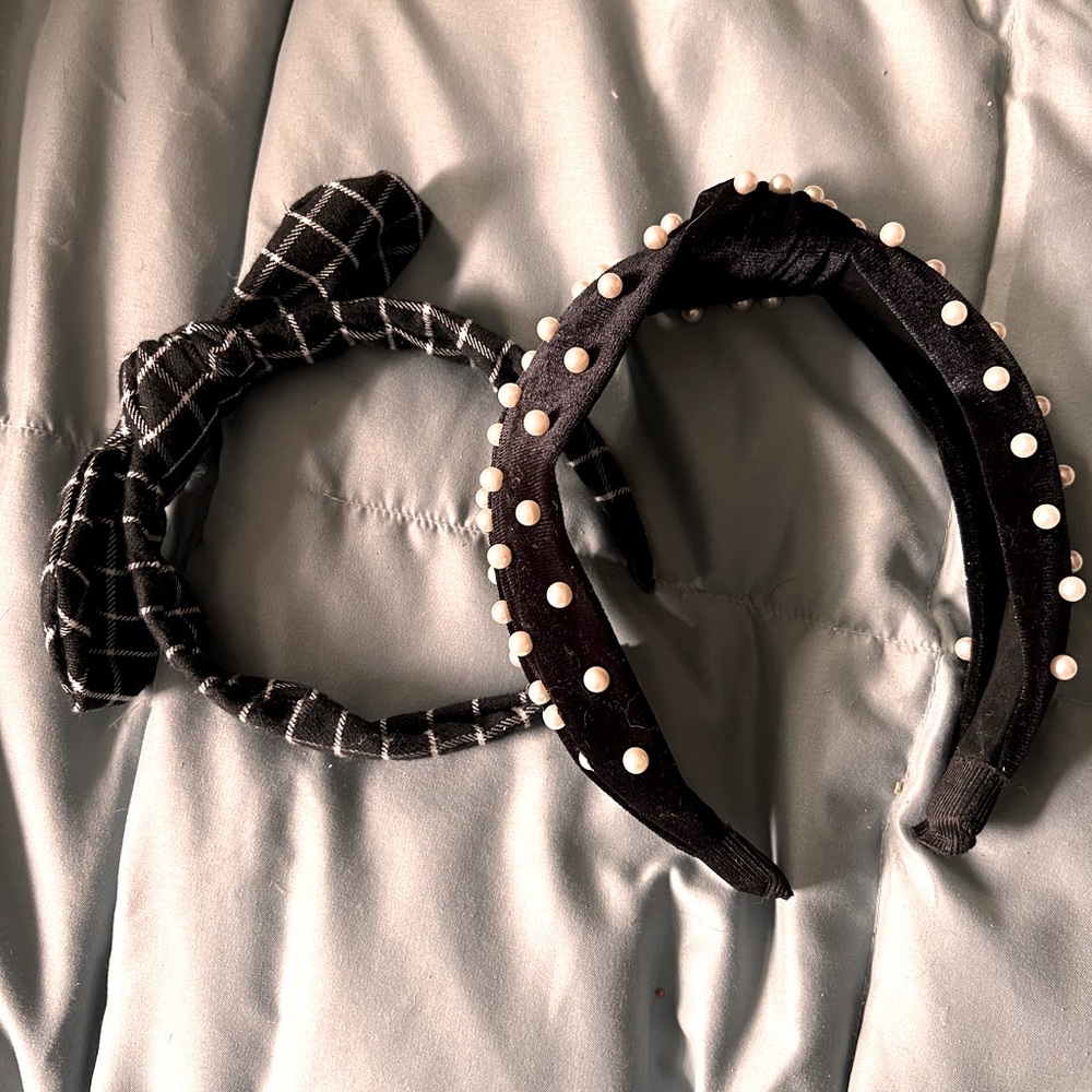 Lot of 2 Headbands